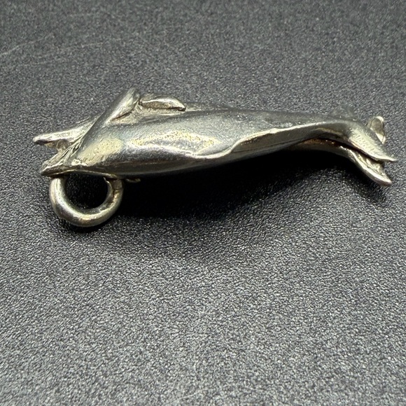 Dolphins Intertwined Silver Tone Metal Necklace Pendant Nautical Jewelry Charm - Picture 7 of 9